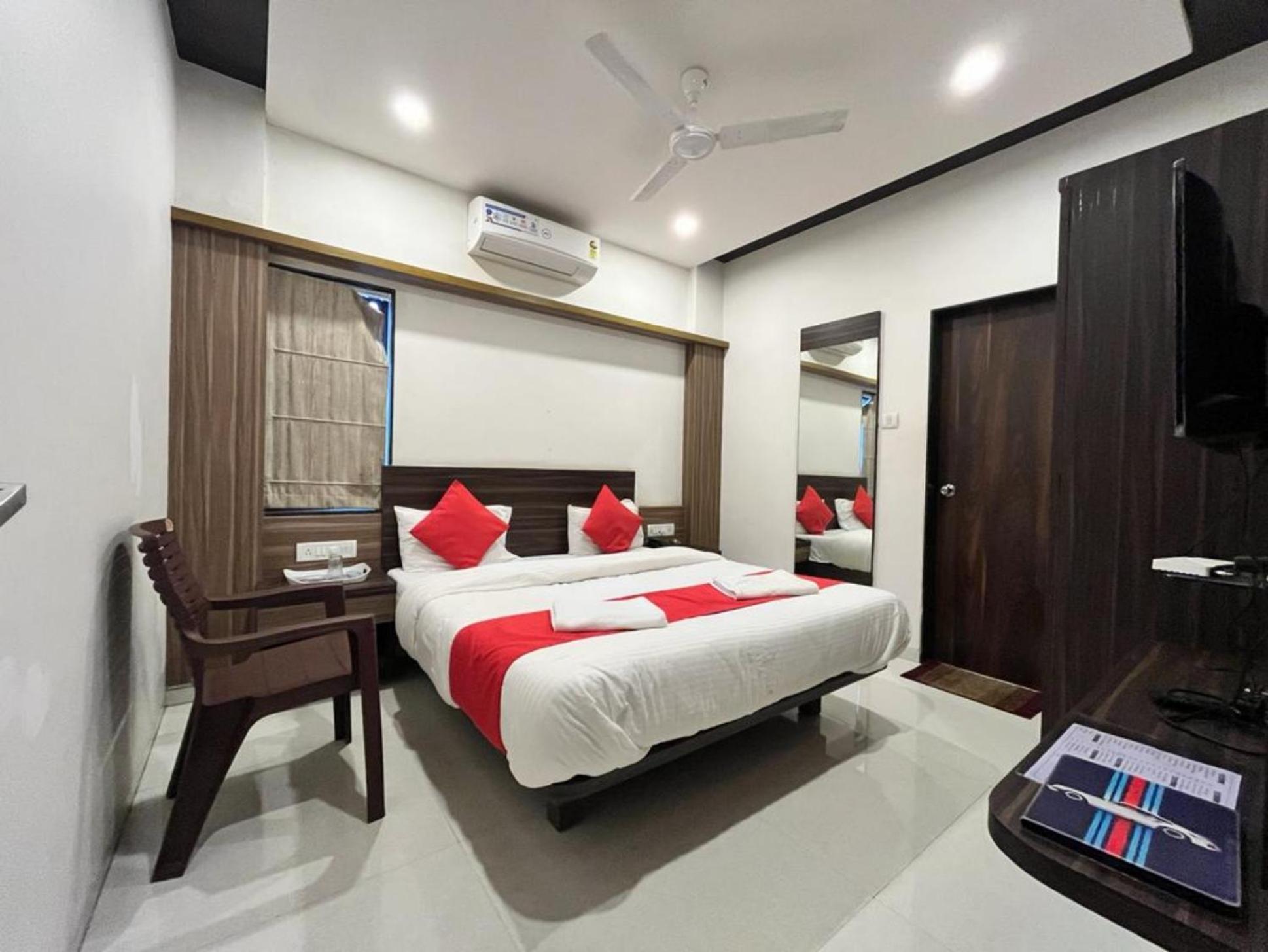 Hotel Sarthak Residency Mahabaleshwar Exterior photo